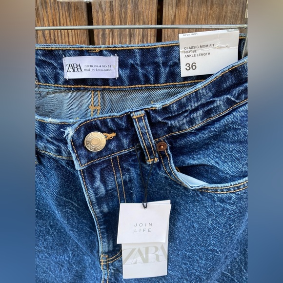 ZARA Classic Fit Mom Jeans - Picture 3 of 6